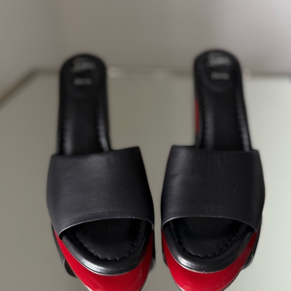 New CHRISTIAN LOUBOUTIN Jane leather mules 39.5 $885 - Picture 11 of 16